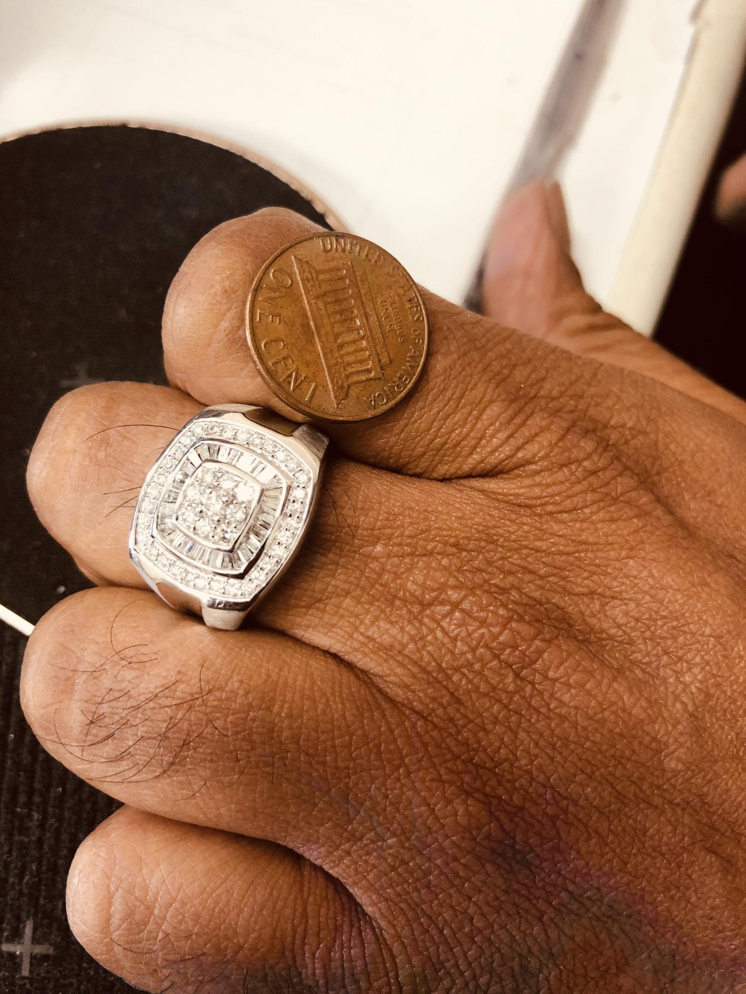 14K White Gold Men's Diamond Band Ring (1 cttw, H-I Color, SI1-I2