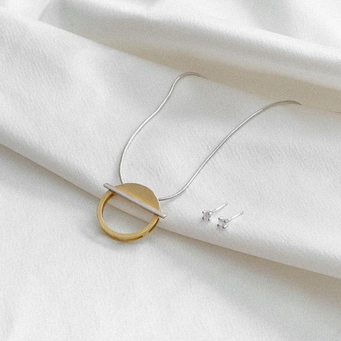 The Mini Tao (a Rotational Pendant)