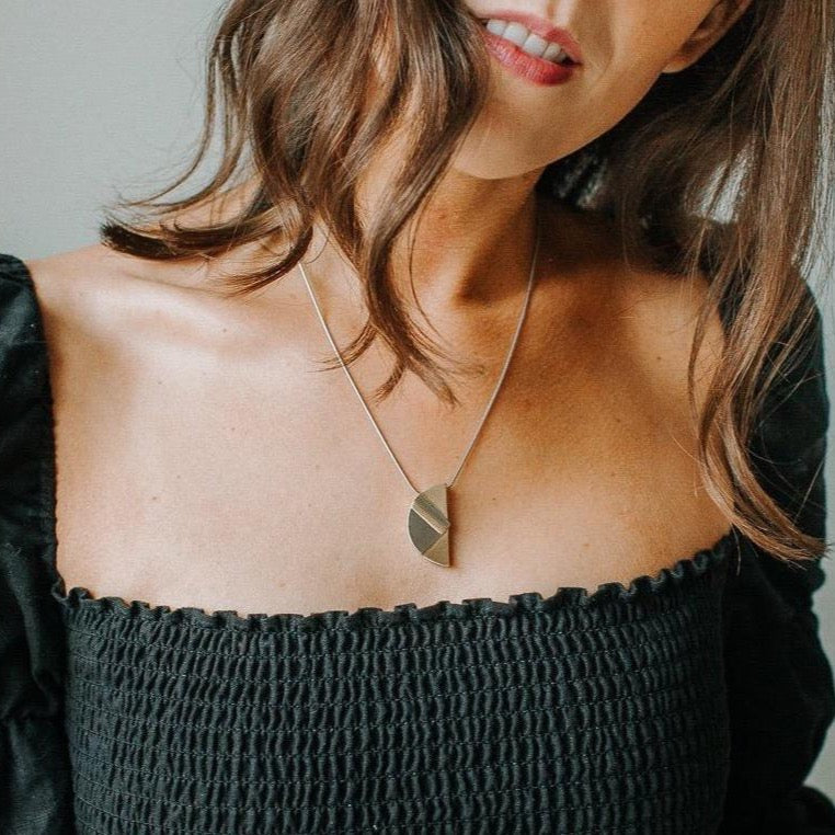 The Mini Da Vinci (a Rotational Pendant)