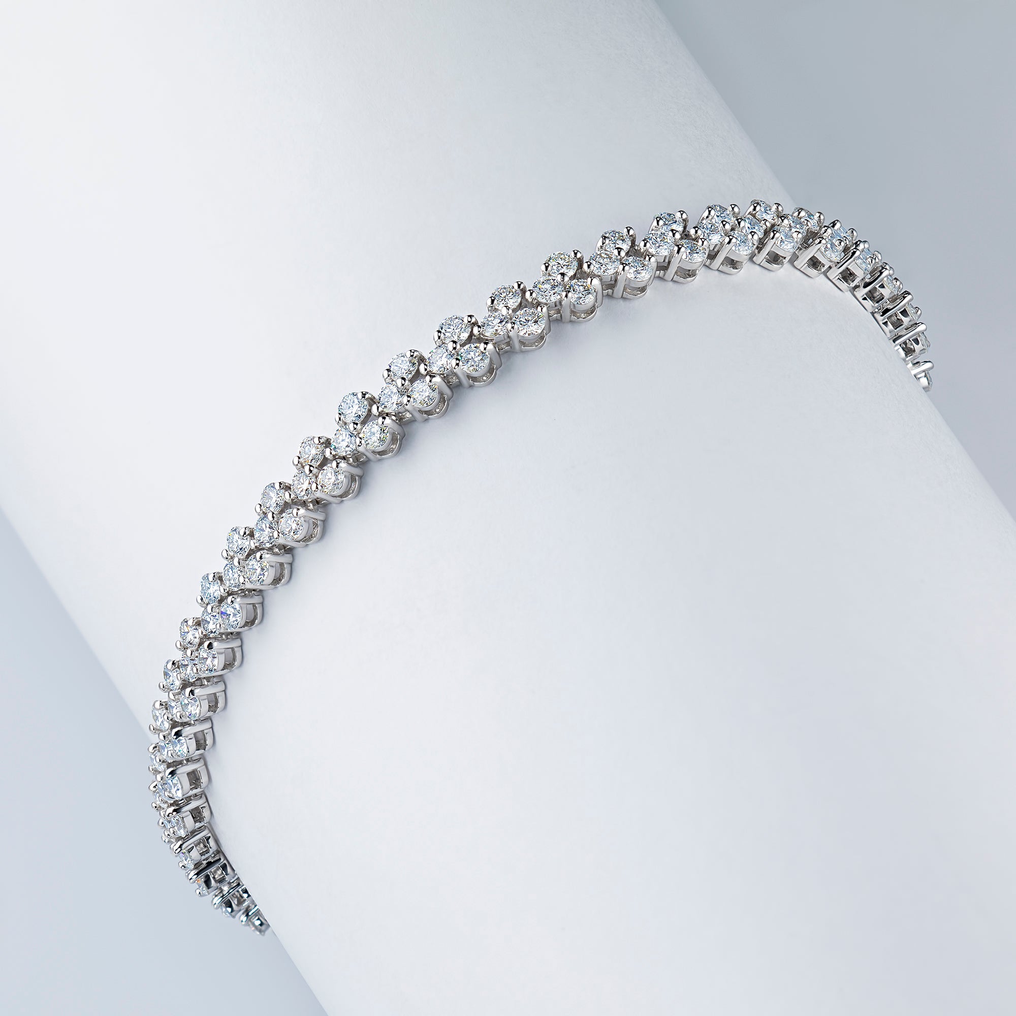 14K White Gold Bracelet with 124 Round-Cut Lab-Created Diamonds 4.337